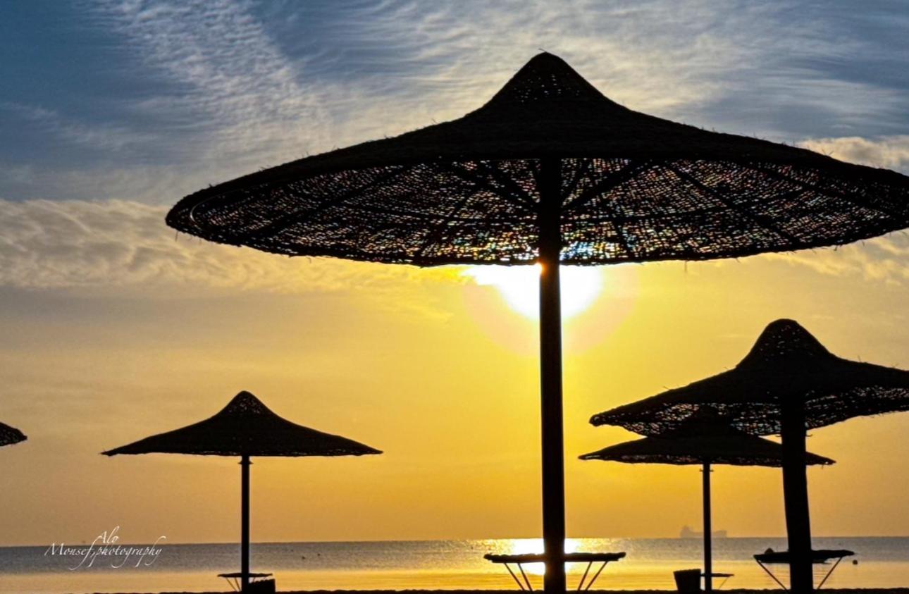Chalet 4brs Beachside With Penthouse And Stunning Seaview L Einbay