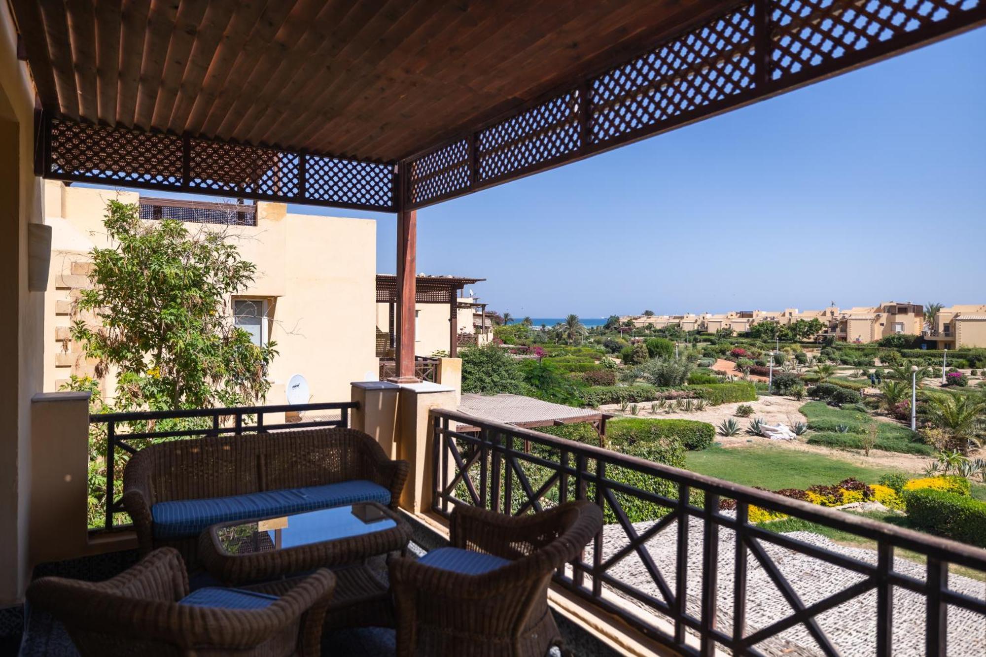 4brs Beachside With Penthouse And Stunning Seaview L Einbay Chalet *