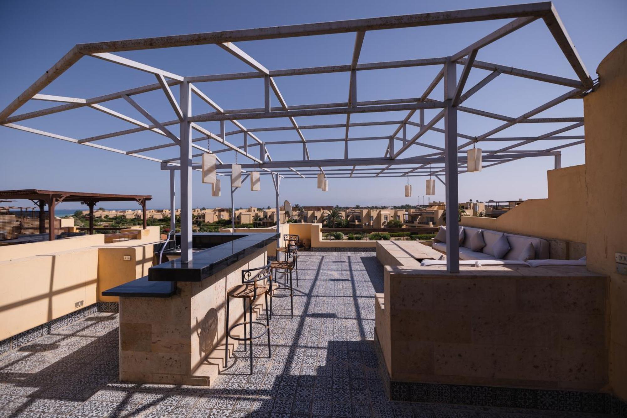 4brs Beachside With Penthouse And Stunning Seaview L Einbay *